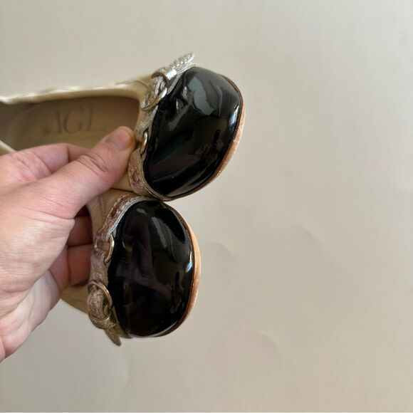 AGL White Leather Black Patient Leather Cap toe Monika ballet flat - Picture 5 of 10